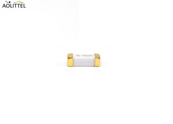 tipo fusibile ceramico 125VAC di afflusso del mattone di 10.25x3.2mm alto della metropolitana del colpo veloce del supporto della superficie con Max. Current 30A