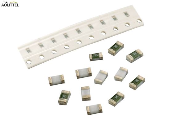 0603 fusibili di superficie molto Rapido agenti sottili del supporto del film di dimensione con la valutazione del 250mA-8A 63VDC 32VDC