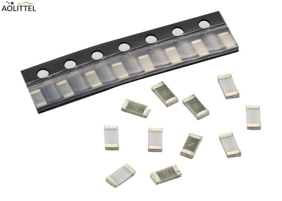 0603 fusibili di superficie molto Rapido agenti sottili del supporto del film di dimensione con la valutazione del 250mA-8A 63VDC 32VDC
