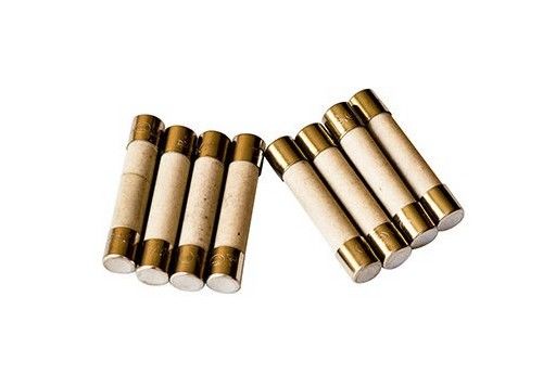 Il cUL del Canada ha certificato i fusibili ceramici riempiti di sabbia 100mA-50Amp della metropolitana della cartuccia rapida del colpo di 6.3mmx32mm per le applicazioni di CC