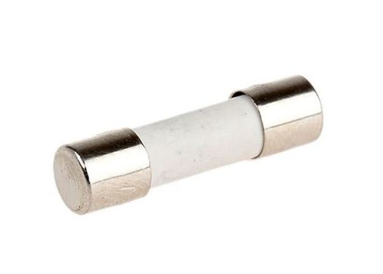 fusibile ceramico sostituto veloce 250VAC 3A della metropolitana di 5.2x20mm con il cappuccio d'ottone nichelato dell'elemento di lega per la grande applicazione corrente