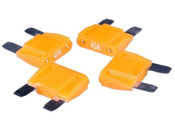 Il colore di SAE J1888 ha codificato il colpo che lento facile di Identificed 29mm il maxi fusibile automatico 40A 32V 60V della lama arancio inserisce