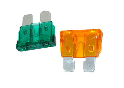 Di medie dimensioni massimo automatico veloce di ATO 32V 58V 60V 80V 3Amp Violte del fusibile della lama del colpo 19x5.2x19.2mm di incapsulamento di plastica PA66