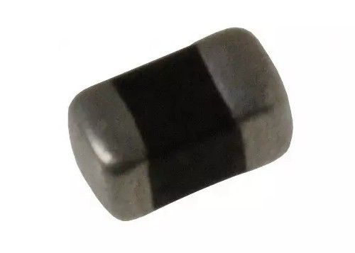 Varistore a più strati metrico del chip del supporto MLV MLCV SMD 1608 di superficie MVR0603-8R0G 8V 30A per protezione dell'impulso