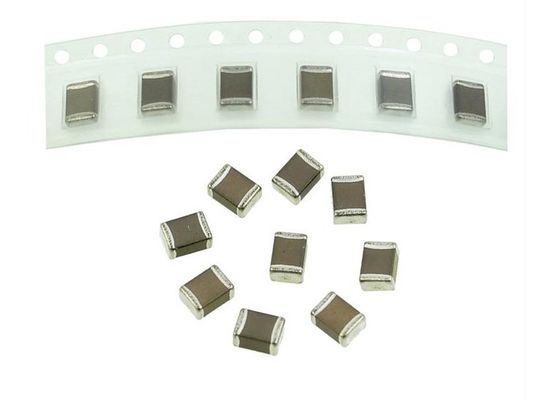 Supporto di superficie metrico dei varistori del chip di bassa tensione SMD 1812 MVR1812-390H 39V 800A 2500pF 3.1J 4532 a più strati