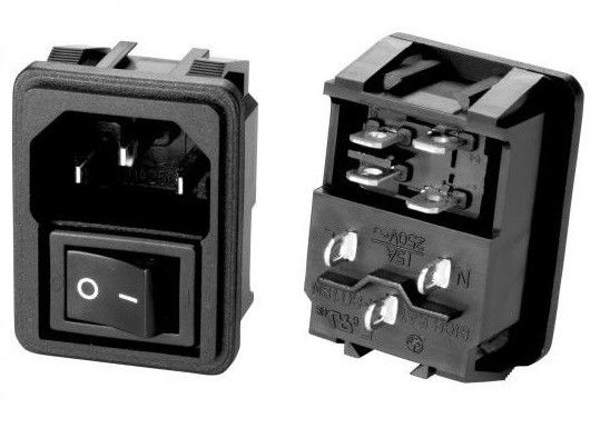 Innesto a vite femminile di CA degli incavi 15A 250V delle spine di corrente elettriche di CA di IEC 60320 C14 3PIN con l'interruttore on-off