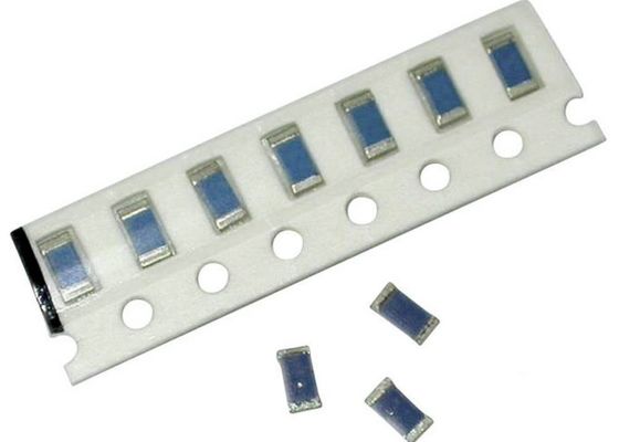Fusibile veloce 12B1100B 1A 125V 3216 del chip del colpo del supporto della superficie del film sottile 1206 metrico con una valutazione d'interruzione di 50 amp