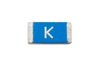 Fusibile veloce 12B1100B 1A 125V 3216 del chip del colpo del supporto della superficie del film sottile 1206 metrico con una valutazione d'interruzione di 50 amp