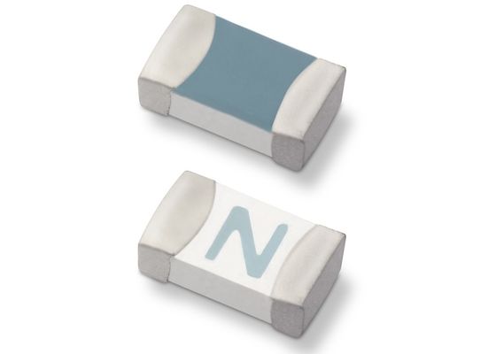 SB ceramico 1206 dei fusibili 12H1500D 32V dell'alto di afflusso di Withstand del ritardo della superficie chip ad azione ritardata corrente del supporto 5A
