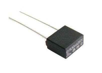 Micro fusibile 100mA-6.3A 8.4x7.2x4.0mm del fosforo del colpo lento quadrato libero rosso di Pastic con tensione che valuta 125V 250V 300V 350V