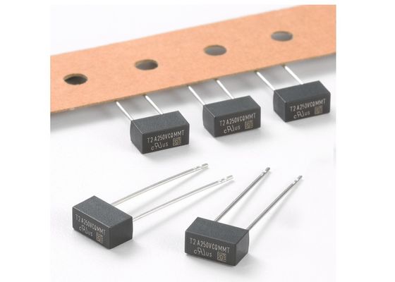 Micro UL del fusibile 8.35x5x3.95mm 2A 250V 300V 400V TUV CQC KC PSE di MMT di serie di plastica della scatola del cavo radiale più sottile del ritardo